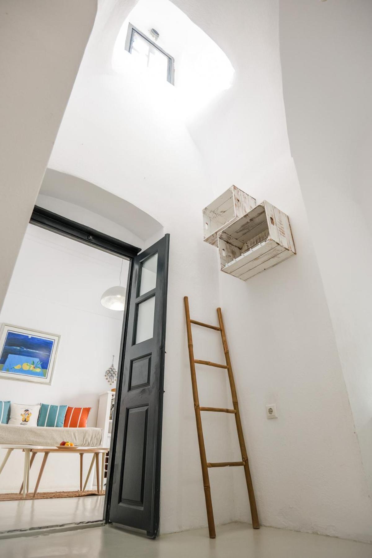 1906 Cave Villa * Pýrgos